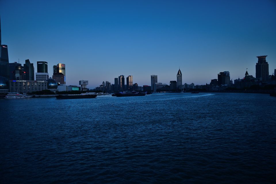 滨江之夜