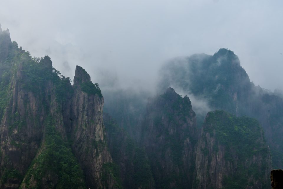 峡谷云雾